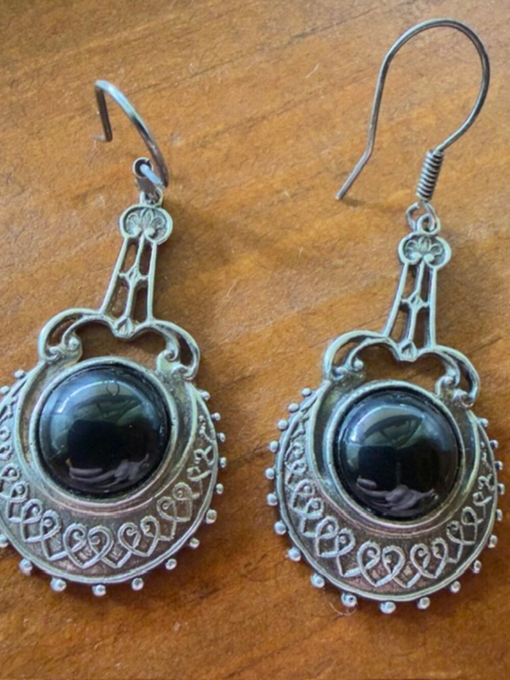 Title: Vintage Sterling Silver Black Onyx Filigree Drop Earrings STER
